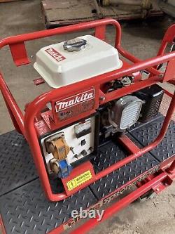 2.8 kVA Mikita Portable Petrol Generator 230 V & 110v