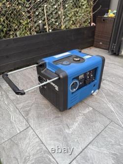 Hyundai 4000With4.0kW Portable Petrol Inverter Generator Electric Start Wheel Kit