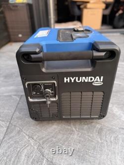Hyundai 4000With4.0kW Portable Petrol Inverter Generator Electric Start Wheel Kit