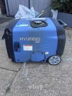 Hyundai HY3200SEI 3200W Portable Inverter Generator