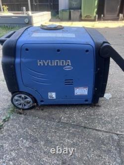 Hyundai HY3200SEI 3200W Portable Inverter Generator