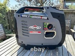 Générateur à essence Briggs & Stratton P2400 de la série PowerSmart (030801)