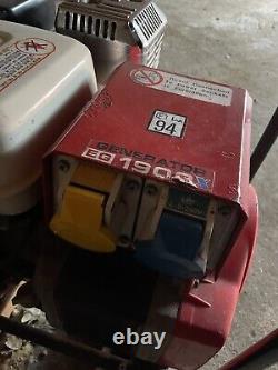 Générateur à essence Honda EG 1900 X 240v/110v en bon état, fonctionne
