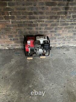 Générateur à essence Honda EG 1900 X 240v/110v en bon état, fonctionne