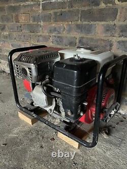 Générateur à essence Honda EG 1900 X 240v/110v en bon état, fonctionne