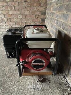 Générateur à essence Honda EG 1900 X 240v/110v en bon état, fonctionne