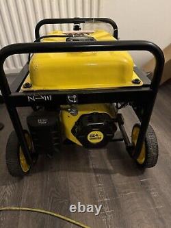 Générateur à essence portable avec roues 3,0 KVA 8HP Silencieux Démarrage électrique par clé