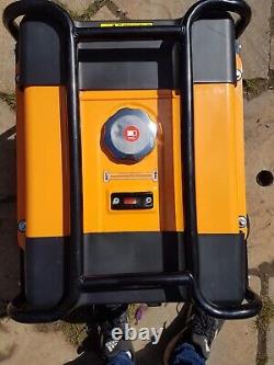 Générateur d'onduleur portable à essence IMPAX 2800W noir et orange, utilisé deux fois