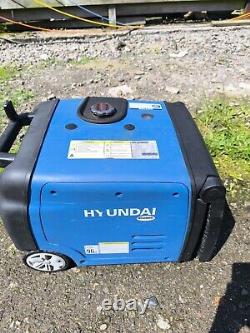 Générateur onduleur portable Hyundai HY3200SEI de 3200W avec télécommande